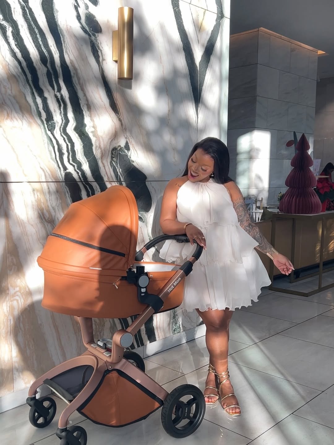 Join the Hot Mom VIP Club