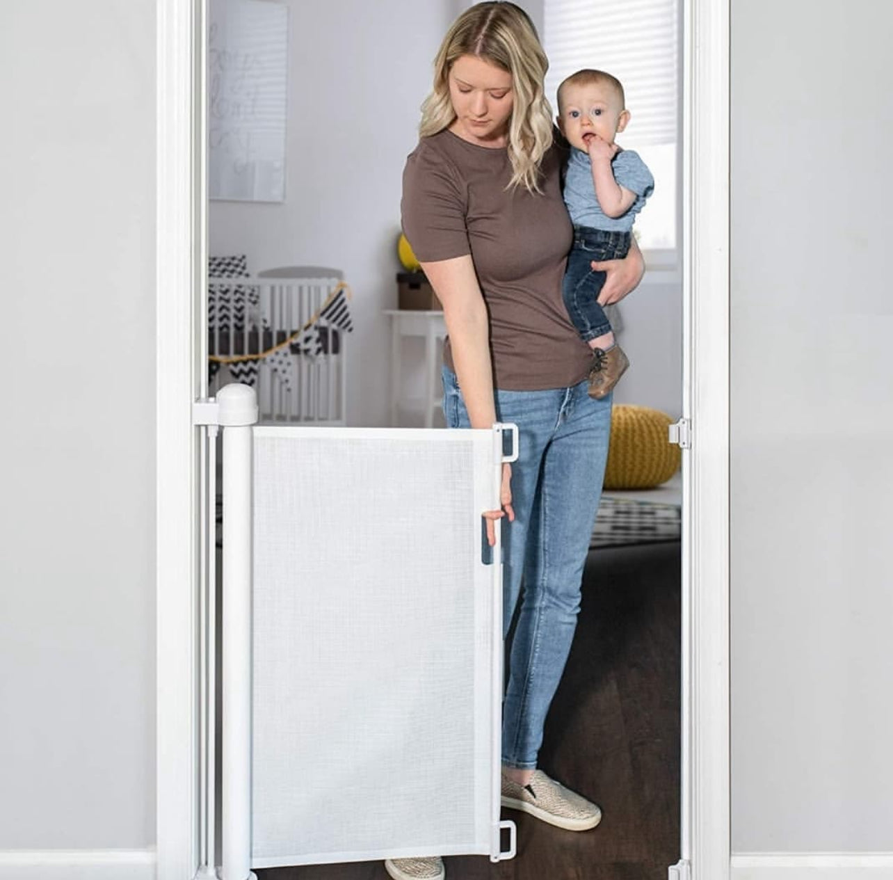 Baby Retractable Safty Gate